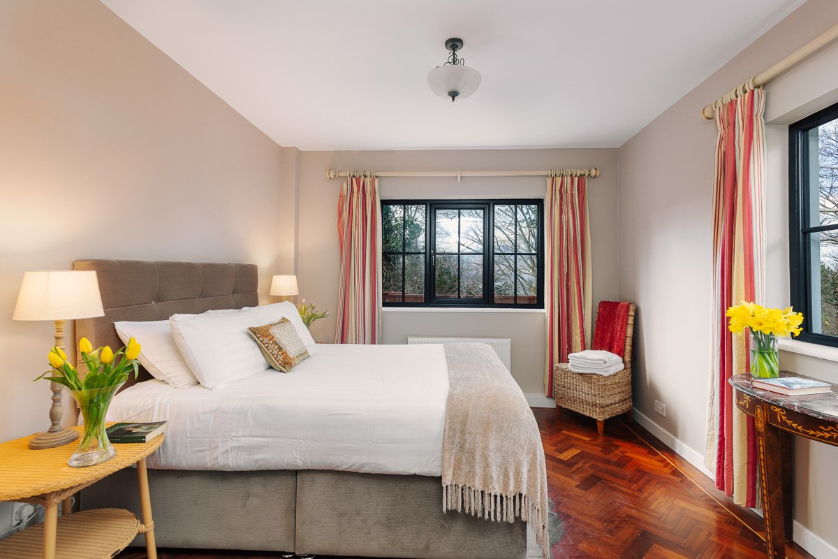 Ard na Coille Scenic lakeside retreat Five Star Luxury Long Term