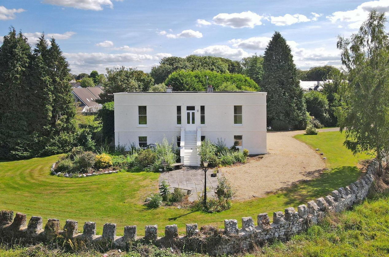 Luxury River View | 5-Star Self-Catering Castleconnell - Fivestar.ie