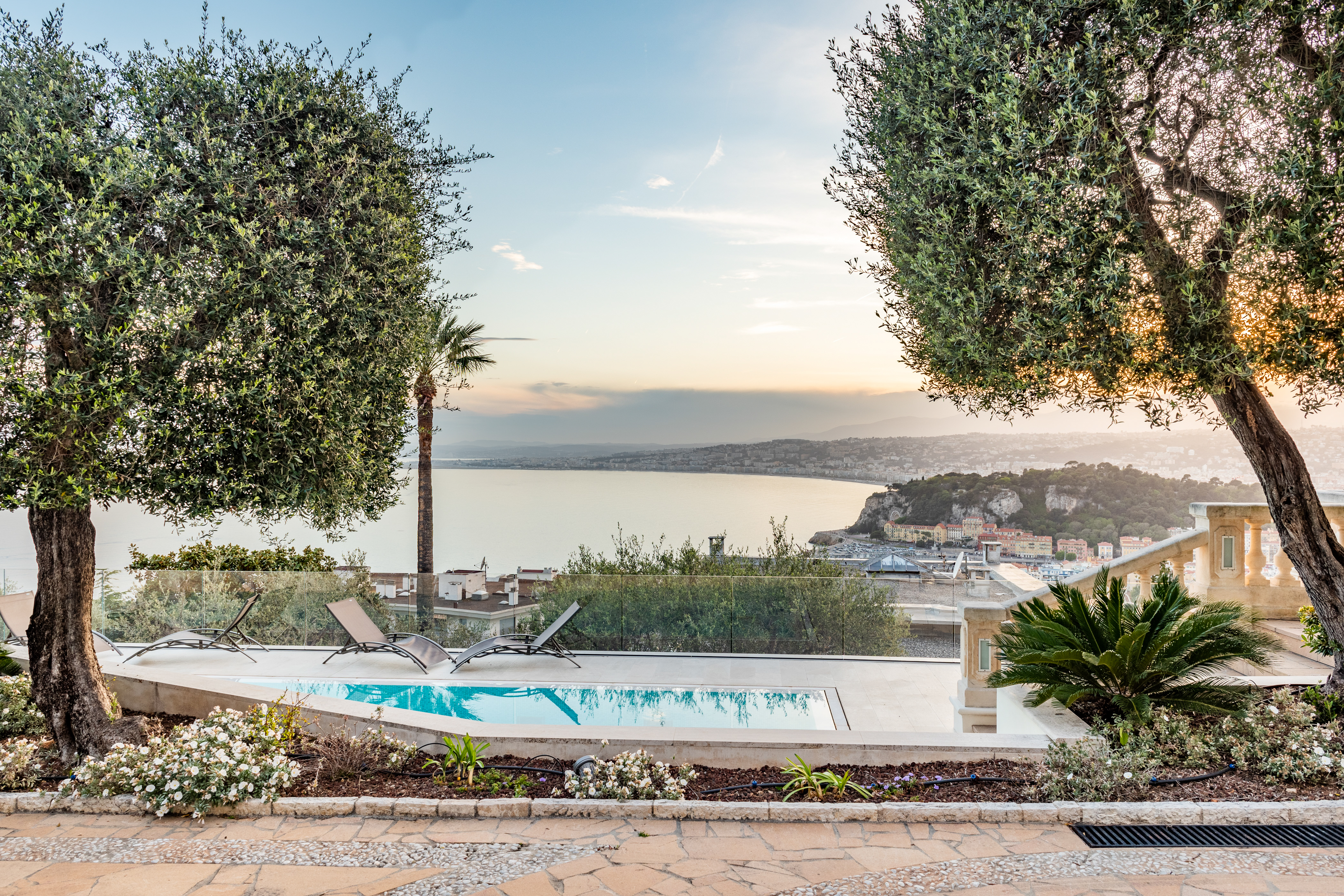 Mediterranean Seabreeze | Luxury Villa in Nice, France - Fivestar.ie