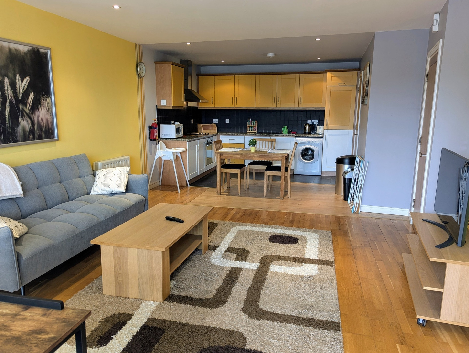 12 Courthouse Square