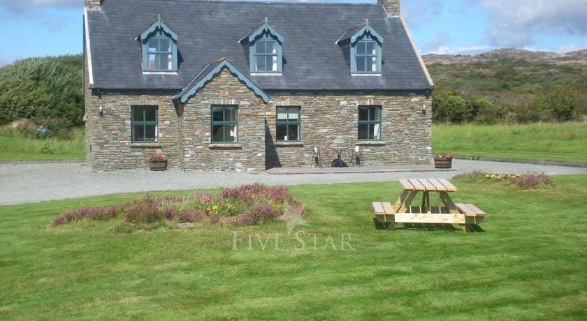 Cooragurteen Stone Cottage 5 Star Self Catering Ballydehob