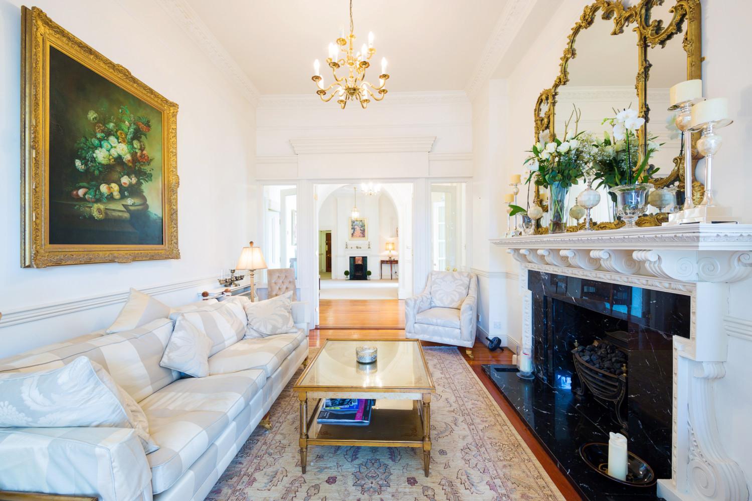 Luxury apartment Raglan Road Five Star Luxury Long Term Rental