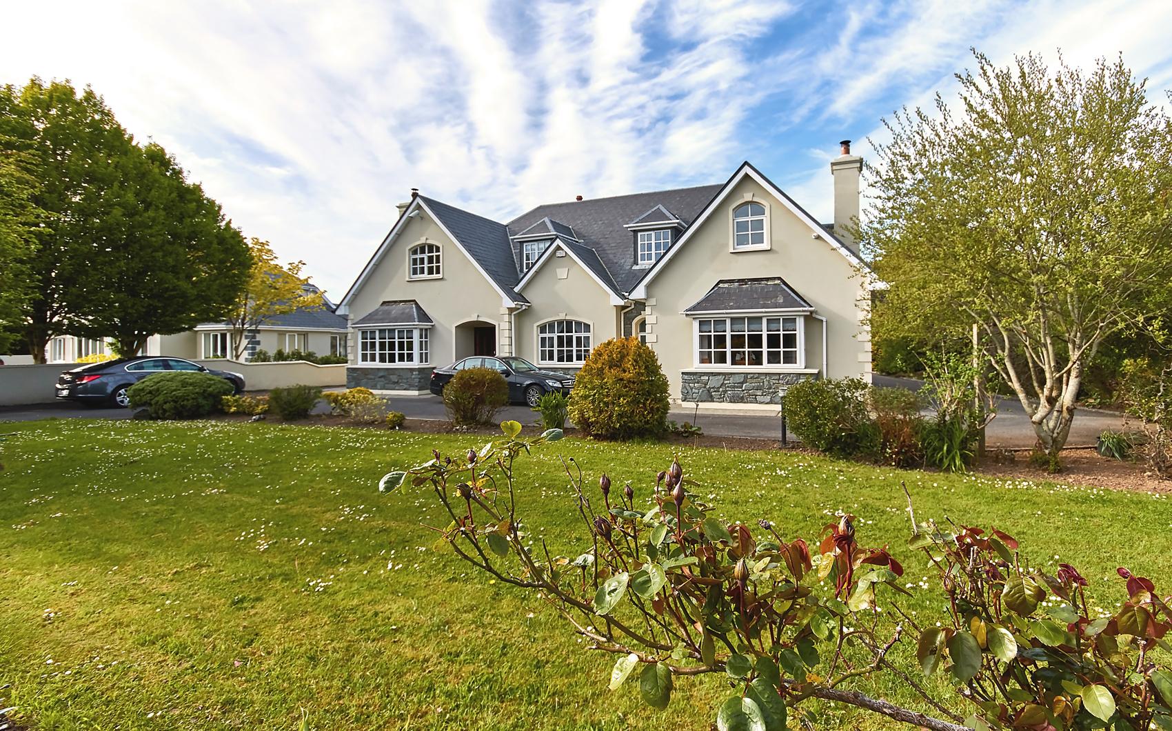 5-Star Killarney Family Home | Group Accommodation In Killarney ...