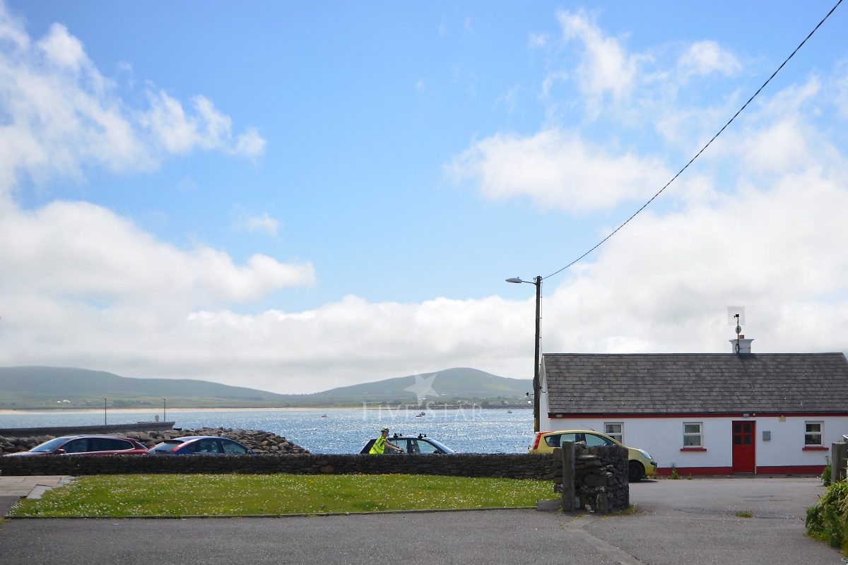 Ballydavid Sands Overlooking the Ballydavid Pier! 5Star Self