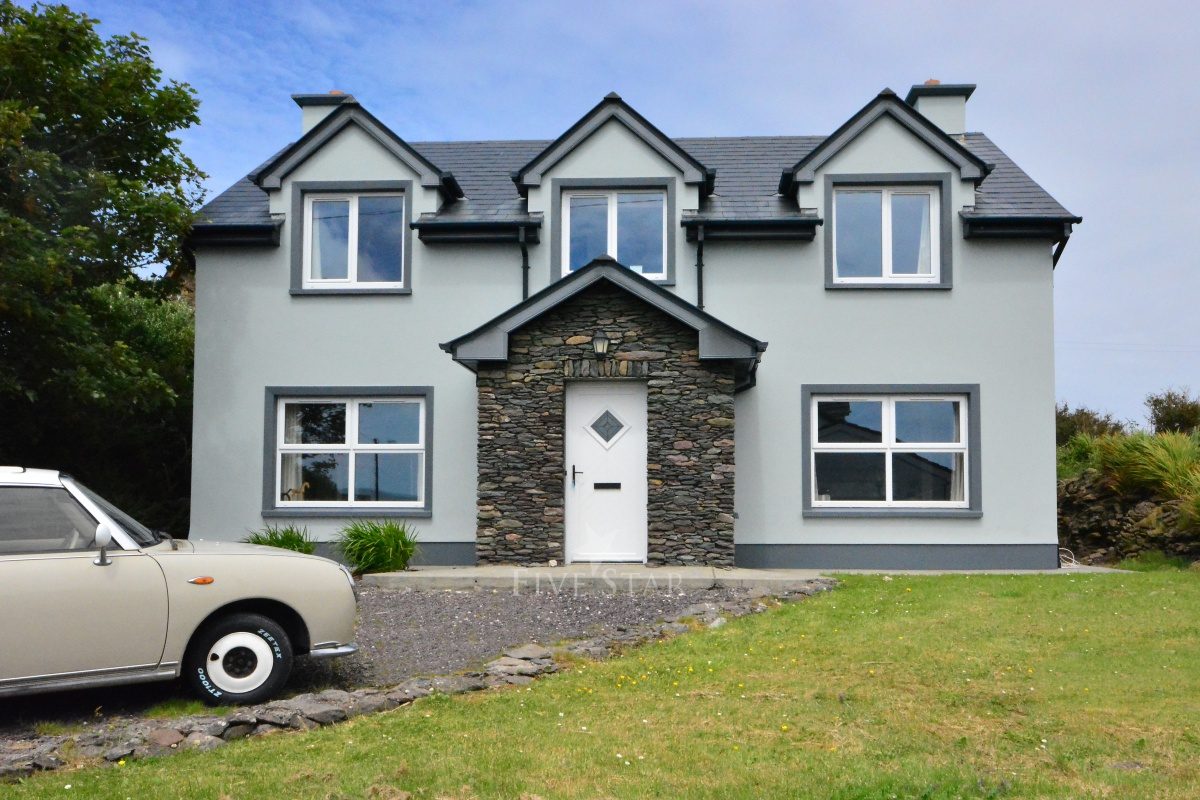 Ballydavid Sands Overlooking the Ballydavid Pier! 5Star Self