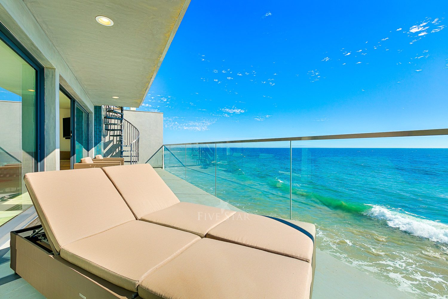 Malibu Beach House Luxury Vacation Rental in Malibu, USA Fivestar.ie