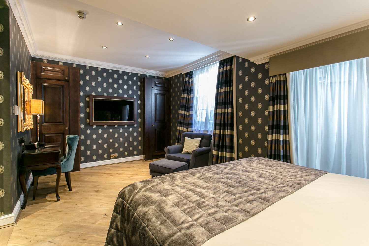 Mayfair Suite 5Star SelfCatering London Fivestar.ie Mayfair Suite 5Star SelfCatering London Fivestar.ie