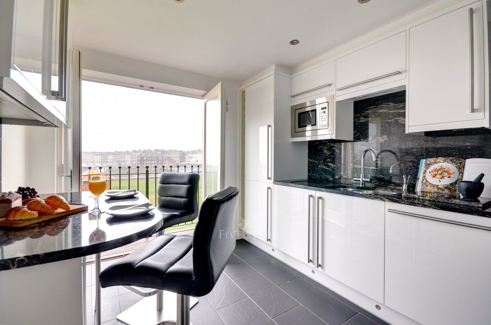 Sea Breeze Apartment 5Star SelfCatering Whitby Fivestar.ie