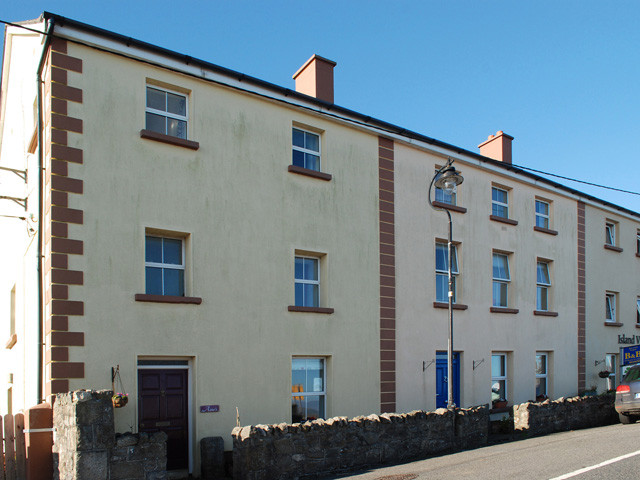 Roundstone Townhouse