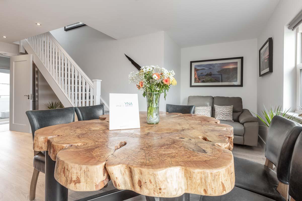 How to Choose the Best **Luxury Wall Art** for Penthouse Elevations?