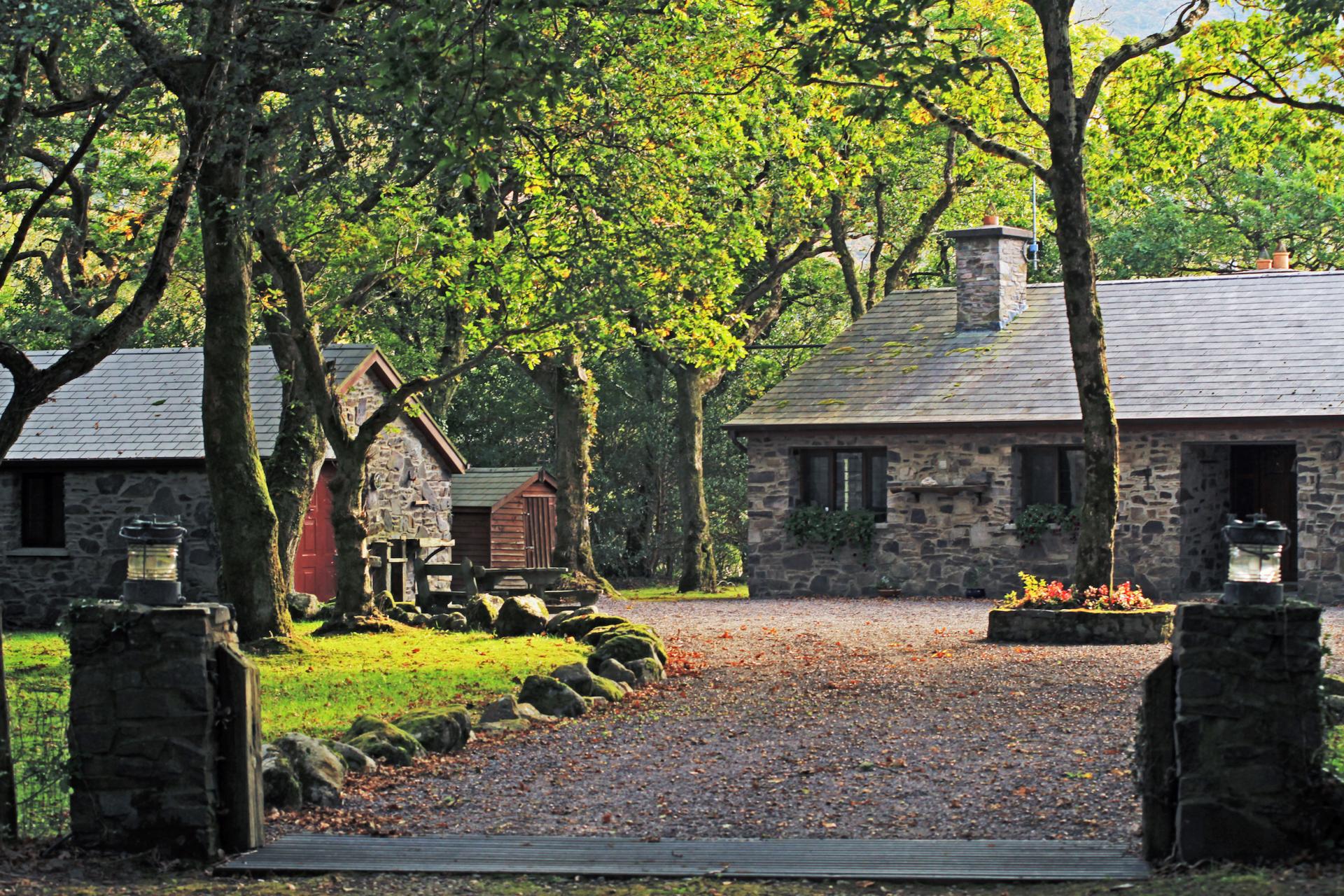 Acorn Cottage LUXURY CABIN ON PRIVATE ISLAND Five Star Luxury Long