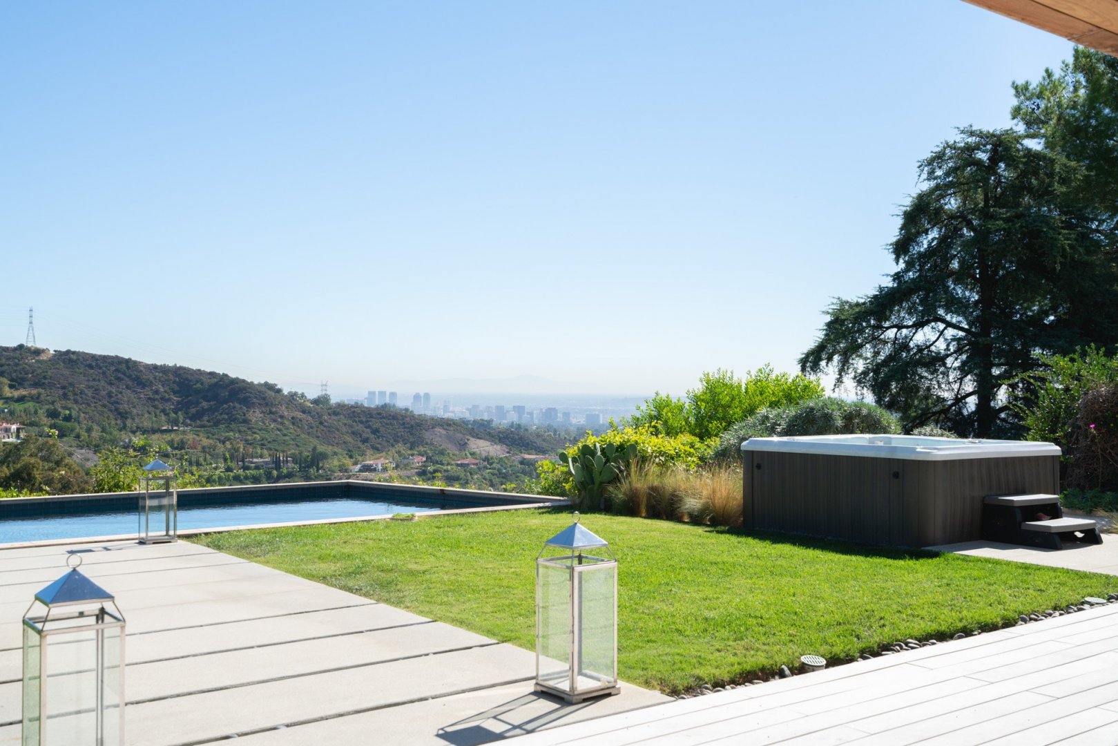 Hill Haven Luxury Vacation Rental in Los Angeles, USA - Fivestar.ie