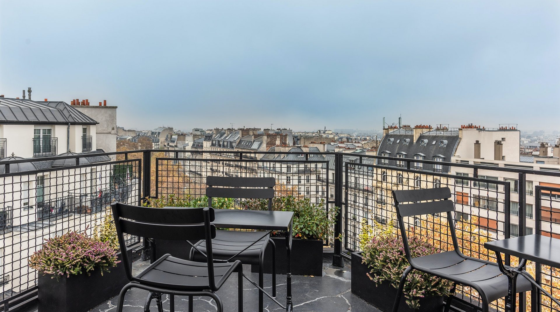 Le Chat Noir | Luxury Villa in Paris, France - Fivestar.ie