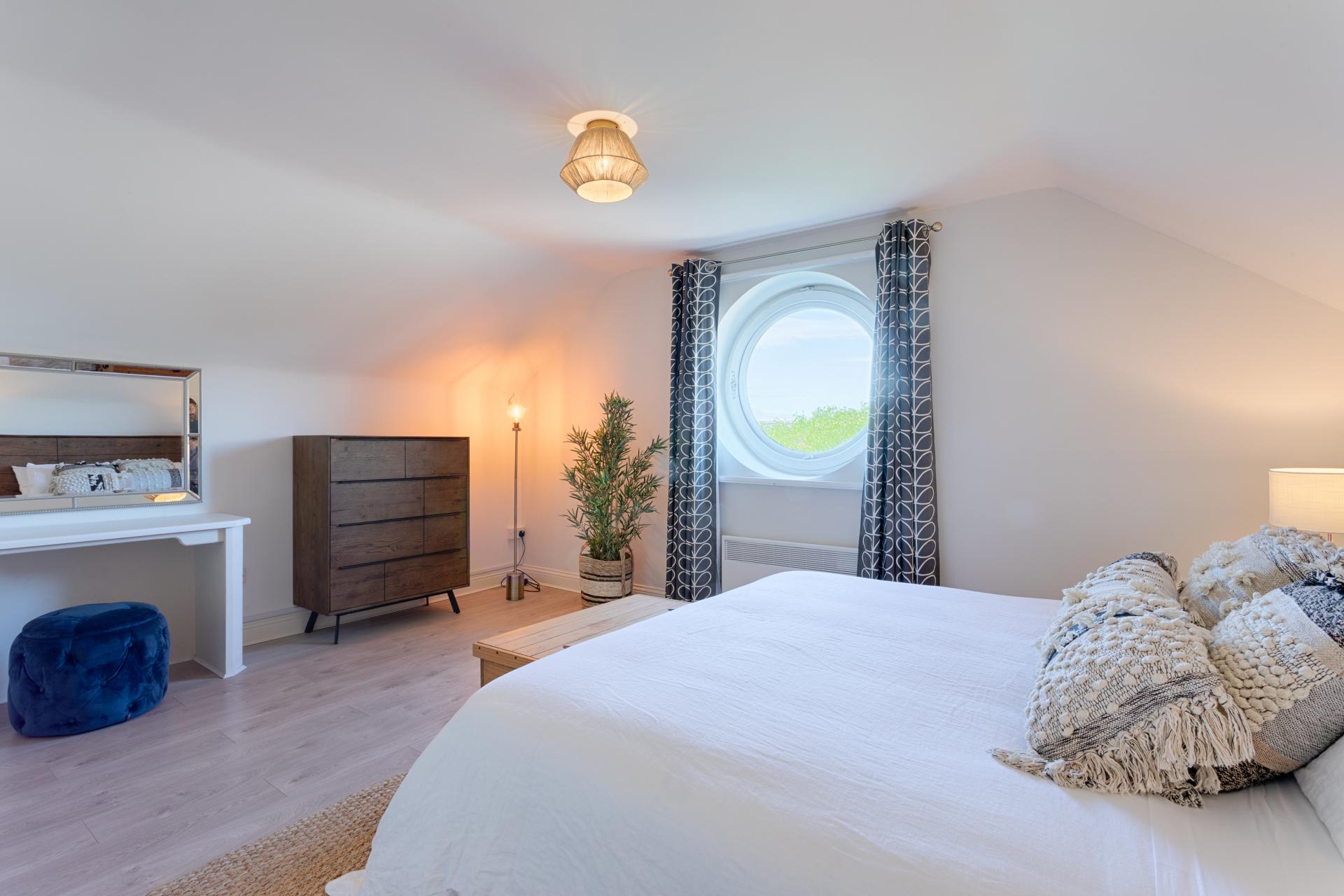 On the Waterfront Galway City Five Star Luxury Long Term Rental