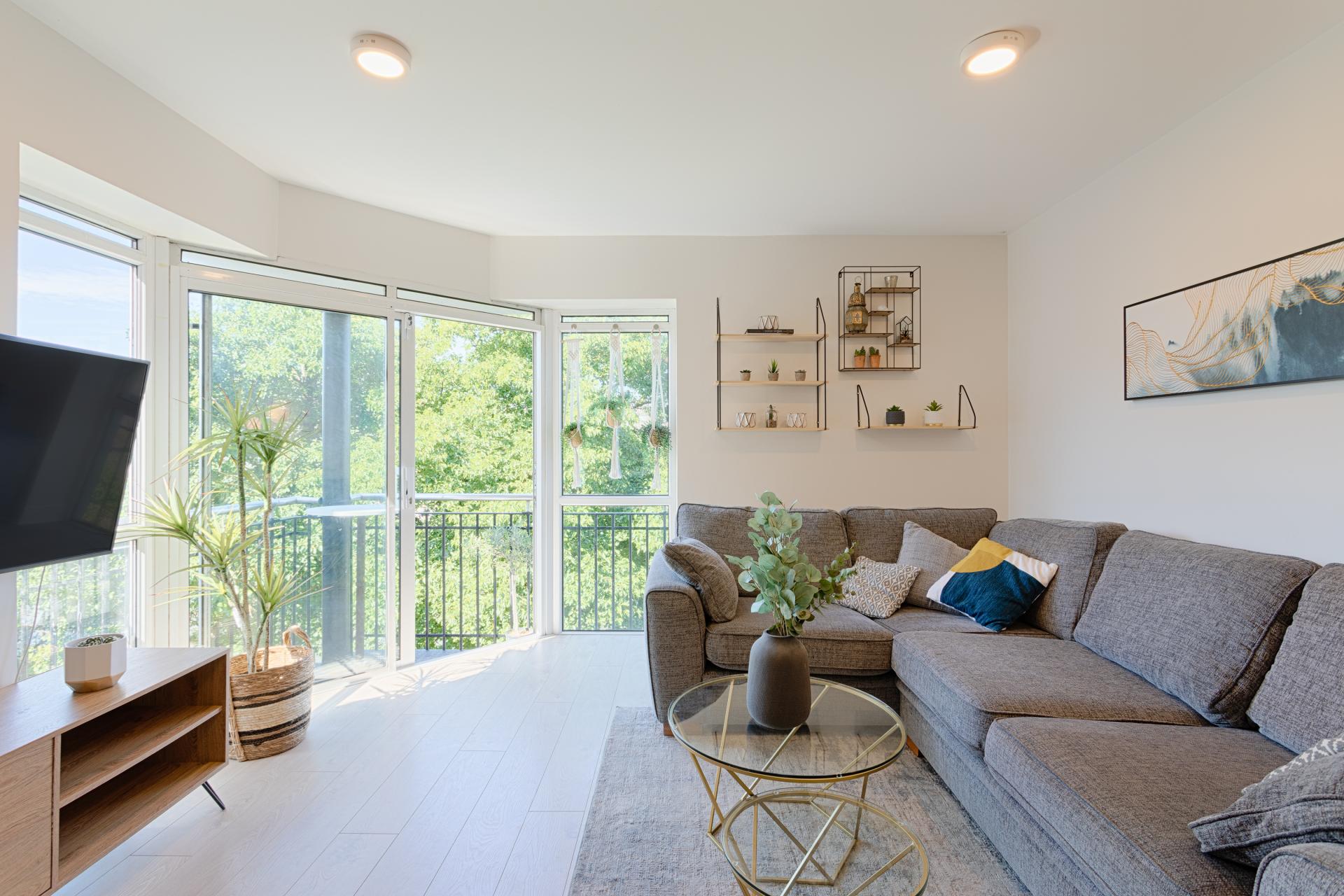 On the Waterfront Galway City Five Star Luxury Long Term Rental