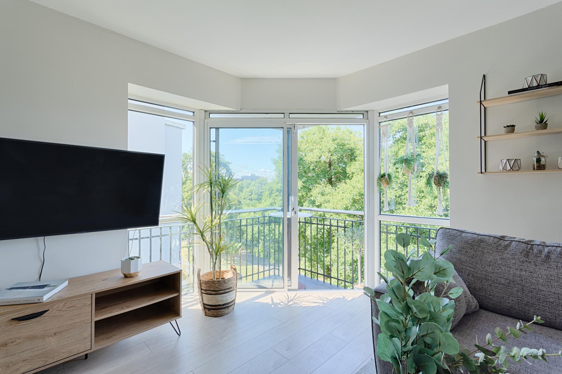 On the Waterfront Galway City Five Star Luxury Long Term Rental